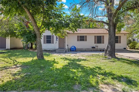 8417 Omaha Dr, White Settlement, TX 76108
