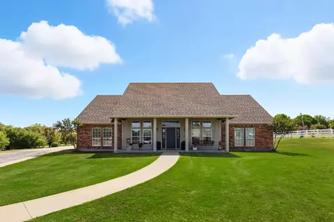 233 Derby Dr, Van Alstyne, TX 75495