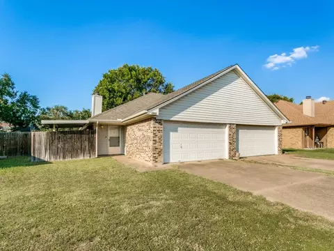 7501-7503 April Ln, North Richland Hills, TX 76182
