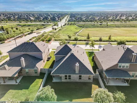 View/Area - 821 Meadows Dr, Argyle, TX 76226 photo 1 of 2