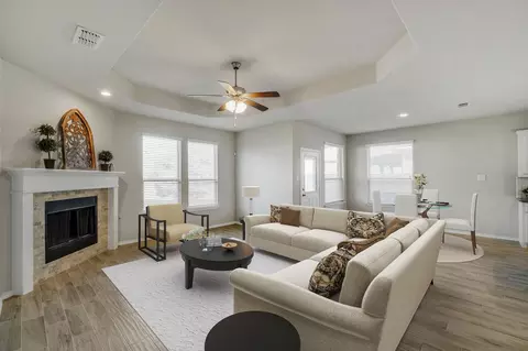 Living - 821 Meadows Dr, Argyle, TX 76226 photo 4 of 7