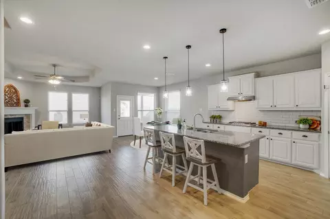 Kitchen - 821 Meadows Dr, Argyle, TX 76226 photo 2 of 5