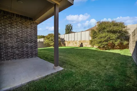 Exterior - 821 Meadows Dr, Argyle, TX 76226 photo 3 of 4