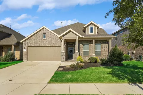 821 Meadows Dr, Argyle, TX 76226