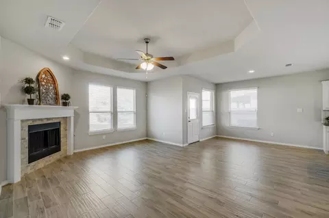 Living - 821 Meadows Dr, Argyle, TX 76226 photo 3 of 7