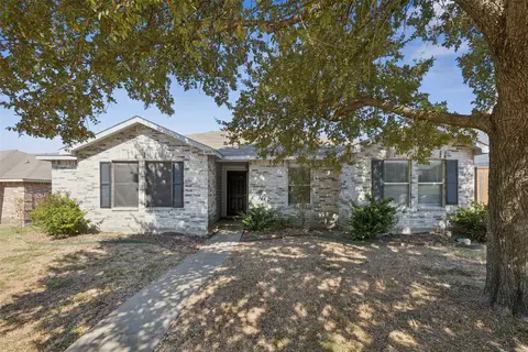 1438 Stewart Dr, Rockwall, TX 75032