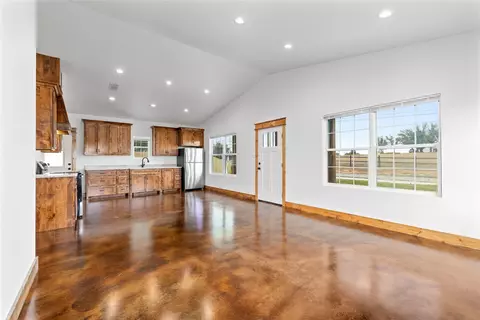 1004 E Highland, Comanche, TX 76442 photo 9