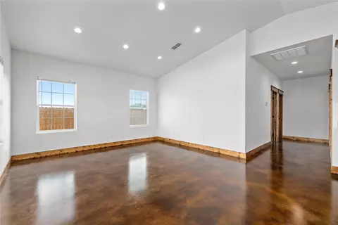 1004 E Highland, Comanche, TX 76442 photo 12