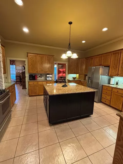 Kitchen - 2245 Nottaway Dr, Cleburne, TX 76033 photo 1 of 3