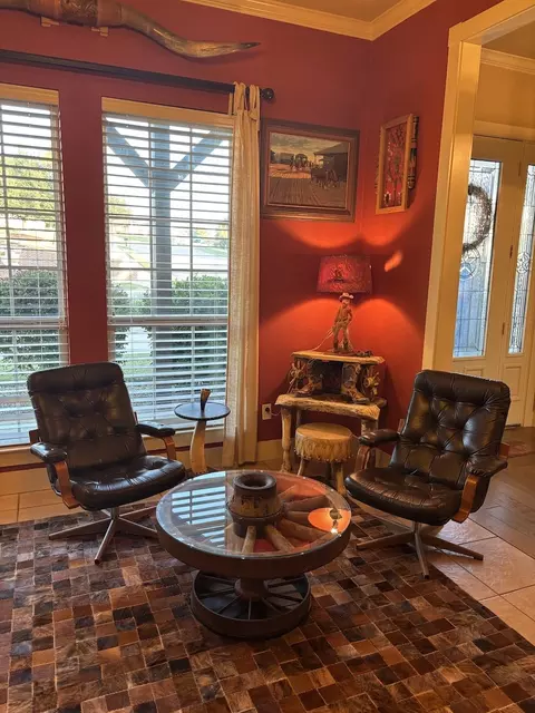 Living - 2245 Nottaway Dr, Cleburne, TX 76033 photo 3 of 5