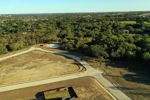 2712 Spring Lake Dr, Sherman, TX 75092
