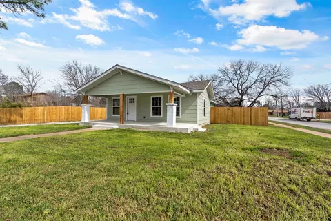 910 S Seaman St, Eastland, TX 76448