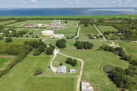 6941 Burger Rd, Aubrey, TX 76227