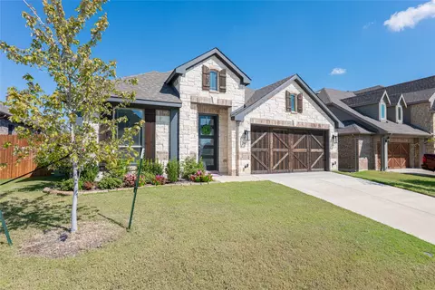 297 Sparkling Springs Dr, Waxahachie, TX 75165