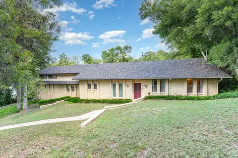 1515 Valley View Dr, Cedar Hill, TX 75104