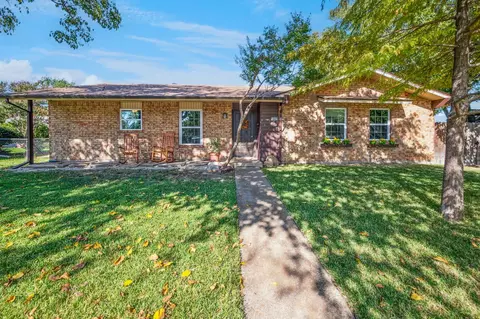 1605 San Antonio Ln, Garland, TX 75042