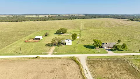 View/Area - 831 Baker Rd, Pilot Point, TX 76258 photo 8 of 15