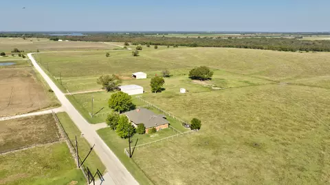 View/Area - 831 Baker Rd, Pilot Point, TX 76258 photo 5 of 15