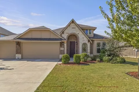 1304 Monticello Dr, Burleson, TX 76028