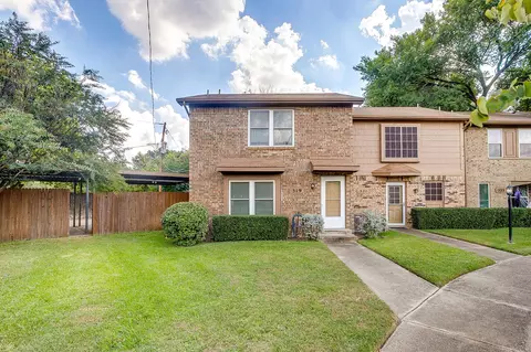 519 Pecan Acres Ct, Arlington, TX 76013