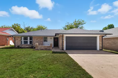 3117 Meadowmoor St, Fort Worth, TX 76133