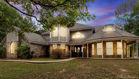 7501 W Lakeshore Dr, Shreveport, LA 71107