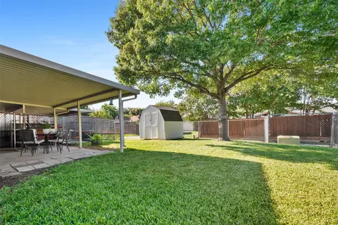 Exterior - 1225 Devonshire Ln, Mesquite, TX 75150 photo 2 of 3