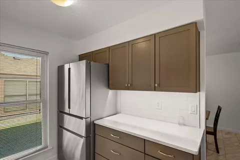 Kitchen - 1225 Devonshire Ln, Mesquite, TX 75150 photo 3 of 3