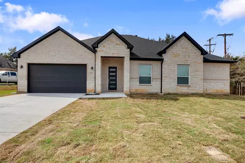 2217 S Peachtree Ct, Denison, TX 75020