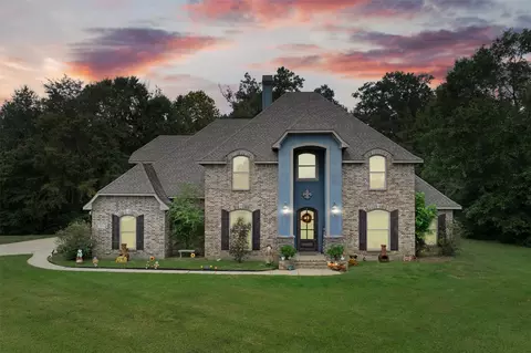 7824 Oak Creek Trl, Shreveport, LA 71129