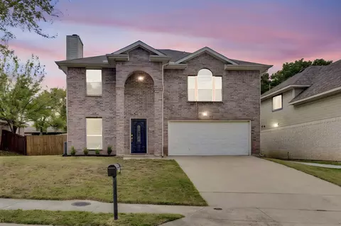 5173 E Rim Rd, Dallas, TX 75211