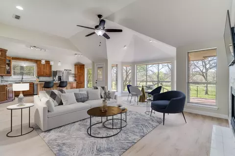 7108 Westover Dr, Granbury, TX 76049