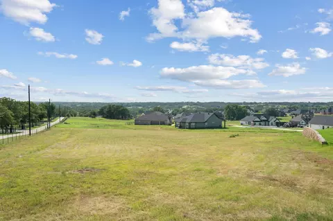 1052 N Agnes Rd, Springtown, TX 76082