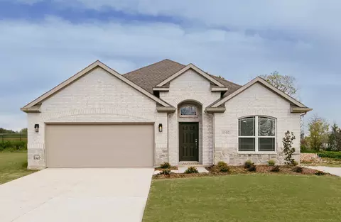1102 Alexander St, Trenton, TX 75490