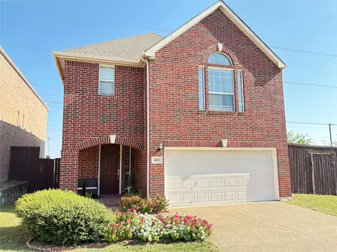 401 E Poplar Ln, Irving, TX 75063
