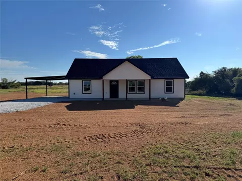 700 Smith Rd, Springtown, TX 76082