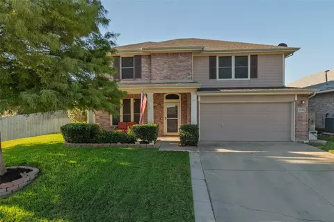 9801 Rimstone Dr, Fort Worth, TX 76108