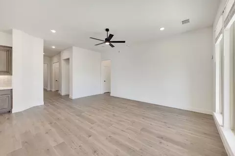 7312 Iris Rd, Aubrey, TX 76227 photo 12