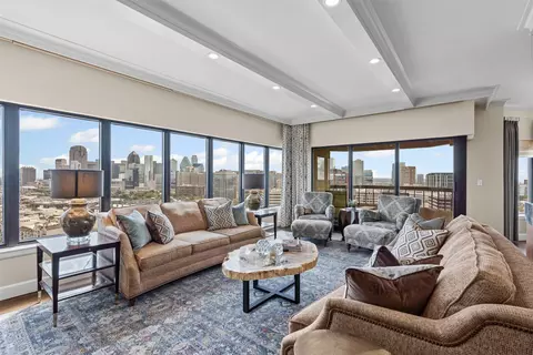 3030 Mckinney Ave #1906, Dallas, TX 75204