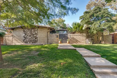 8243 San Cristobal Dr, Dallas, TX 75218