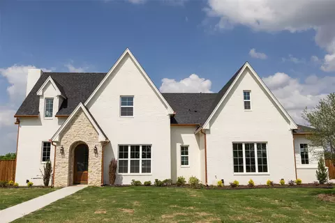 931 Fawn Dr, Mcgregor, TX 76657