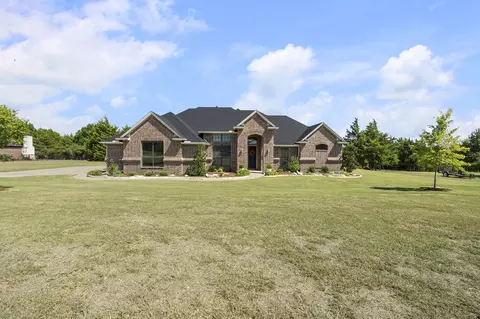 140 Stone Field Ct, Waxahachie, TX 75167