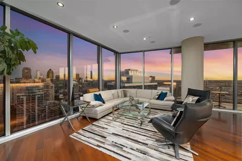 2900 Mckinnon St #2601, Dallas, TX 75201