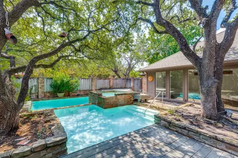 5703 Club Oaks Dr, Dallas, TX 75248