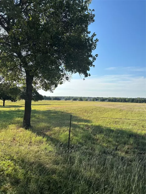 3620 Springfield Rd, Springtown, TX 76082