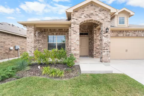 9621 Cherryville Rd, Fort Worth, TX 76108