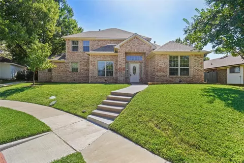1854 Yorkshire Cir, Lewisville, TX 75067
