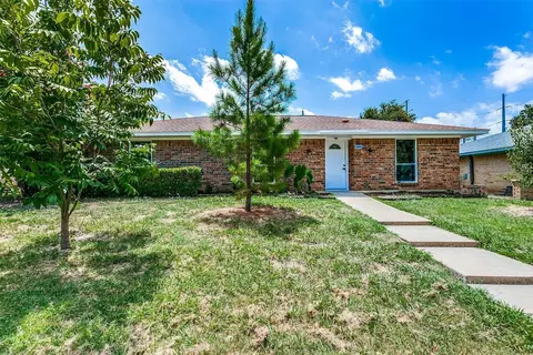 1580 College Pkwy, Lewisville, TX 75077