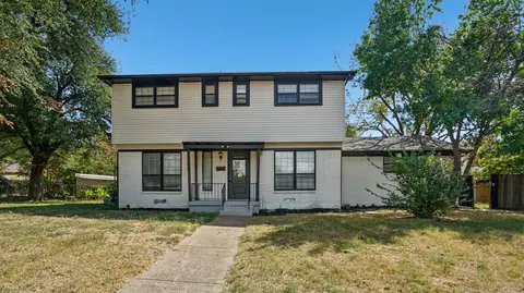 8036 Woodhue Cir, Dallas, TX 75228