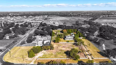 107 Cactus Rd, Waxahachie, TX 75165